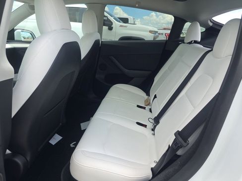 Used 2023 Tesla Model Y Long Range AWD/4WD image 8