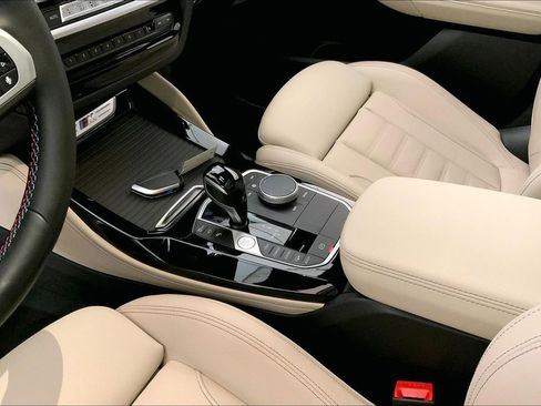 Certified 2023 BMW X4 M40i w/ Premium Package image 22