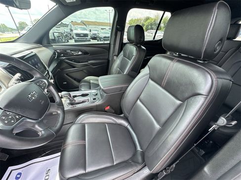 Used 2024 Chevrolet Traverse RS image 11