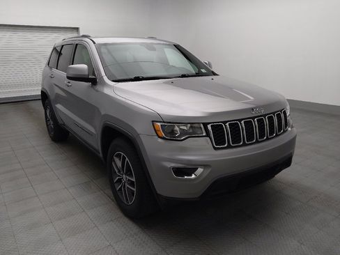 Used 2018 Jeep Grand Cherokee Laredo RWD image 13