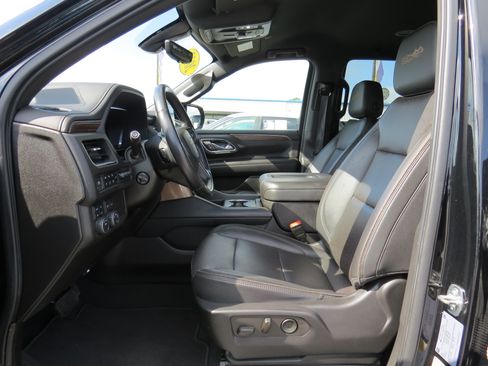 Used 2022 Chevrolet Tahoe High Country AWD/4WD image 17