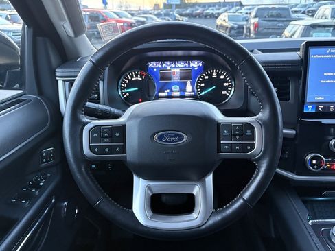Certified 2024 Ford Expedition XLT image 22