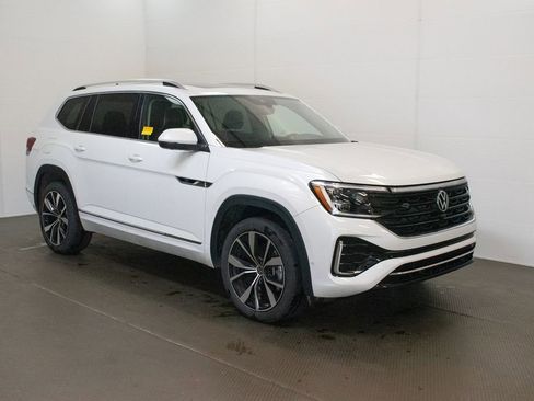 Used 2024 Volkswagen Atlas SEL Premium R-Line AWD/4WD image 1