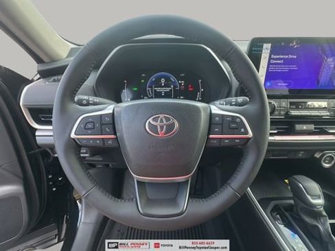 New 2026 Toyota Grand Highlander XLE image 16