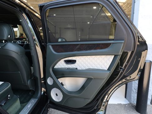 Certified 2022 Bentley Bentayga Speed AWD/4WD image 28