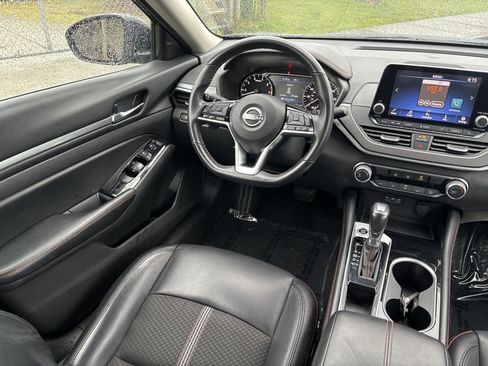 Used 2024 Nissan Altima 2.5 SR image 17