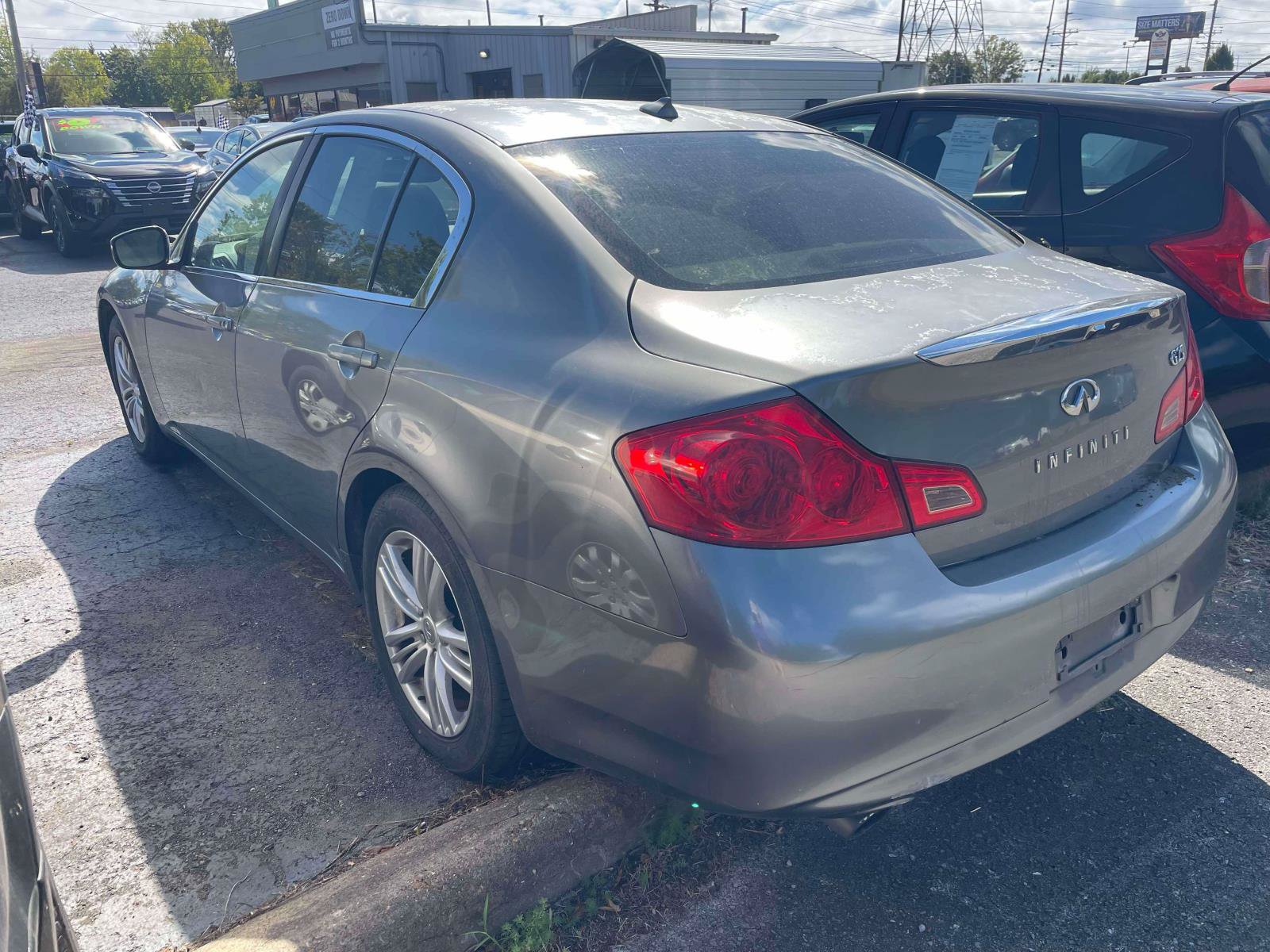Used 2012 INFINITI G25 Journey RWD image 3