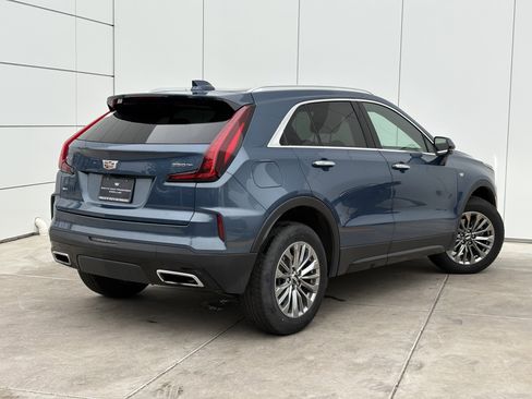 Used 2024 Cadillac XT4 Premium Luxury image 7