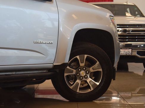 Used 2018 Chevrolet Colorado Z71 AWD/4WD image 35