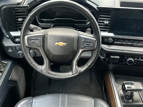 Used 2023 Chevrolet Silverado 1500 High Country w/ Technology Package image 15