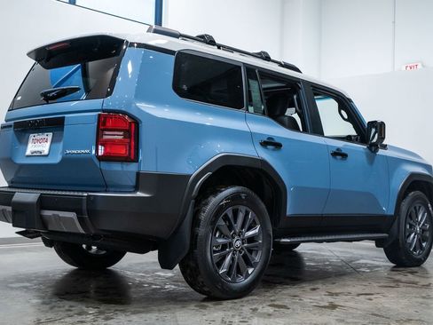 New 2026 Toyota Land Cruiser image 9