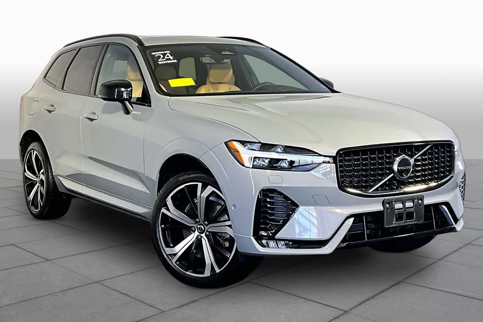 Used 2024 Volvo XC60 B5 Ultimate w/ Protection Package Premier AWD/4WD image 3