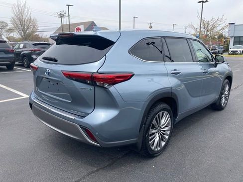 Used 2021 Toyota Highlander Platinum AWD/4WD image 11