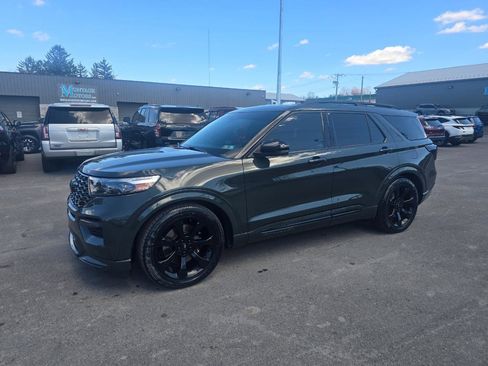 Used 2024 Ford Explorer ST w/ Equipment Group 401A image 3