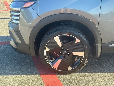 New 2026 Nissan Kicks SR image 11