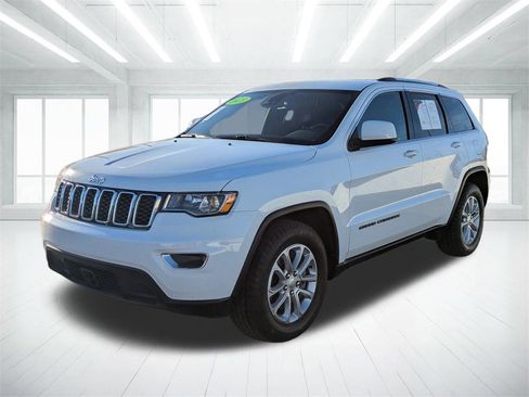 Used 2021 Jeep Grand Cherokee Laredo X image 7