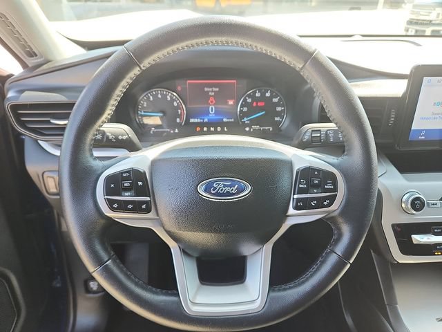Used 2023 Ford Explorer XLT AWD/4WD image 14