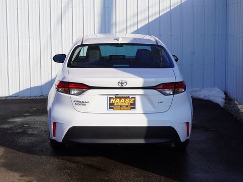 Used 2024 Toyota Corolla LE image 5