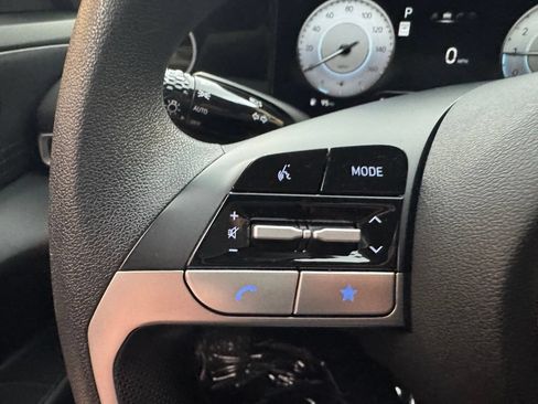Used 2024 Hyundai Elantra SEL FWD image 19