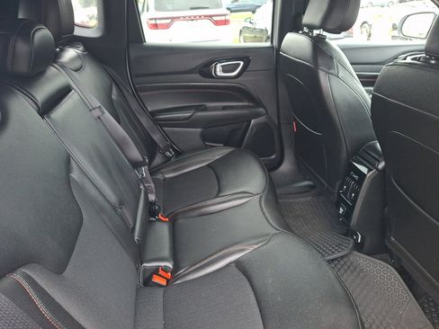 Used 2025 Jeep Compass Trailhawk AWD/4WD image 15