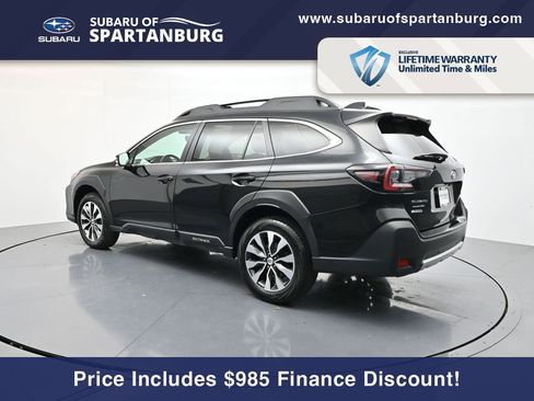 Used 2023 Subaru Outback Limited image 5