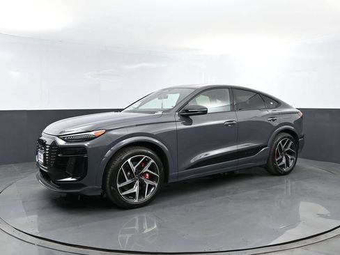 New 2027 Audi SQ6 e-tron Premium Plus AWD/4WD image 2