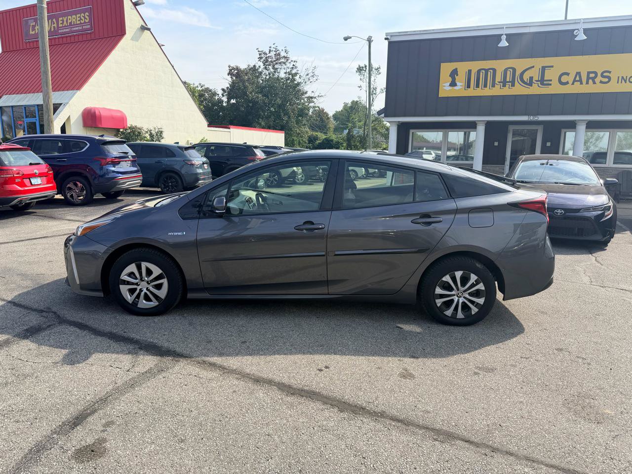 Used 2019 Toyota Prius LE AWD/4WD image 12