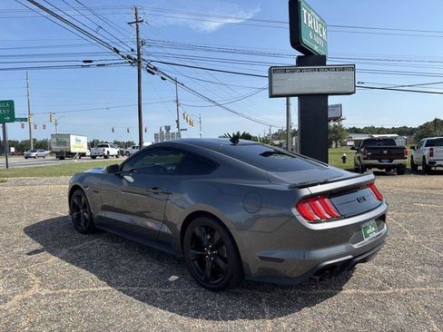 Used 2022 Ford Mustang GT Premium w/ Equipment Group 401A RWD image 3