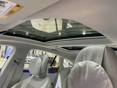 Used 2022 Mercedes-Benz EQS 450+ Sedan image 15