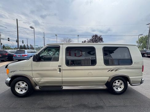 Used 2006 Ford E-150 and Econoline 150 RWD image 6