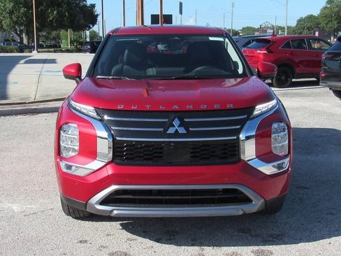 New 2025 Mitsubishi Outlander SE image 7