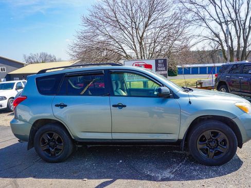 Used 2007 Toyota RAV4 4WD image 2