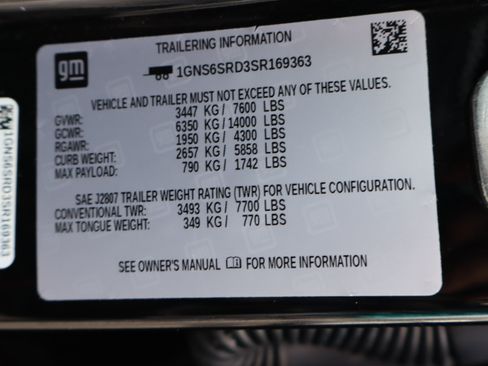 Used 2025 Chevrolet Tahoe Premier AWD/4WD image 23