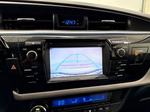 Used 2015 Toyota Corolla LE image 20