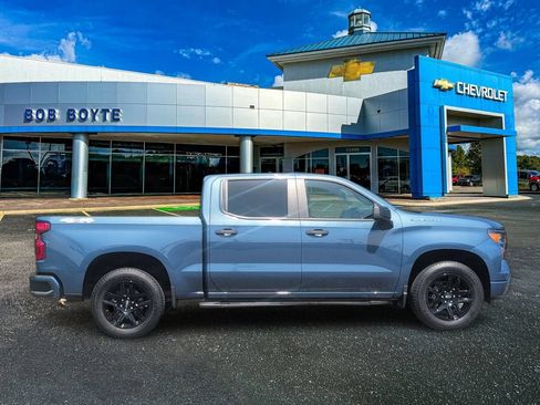 Used 2024 Chevrolet Silverado 1500 Custom AWD/4WD image 2