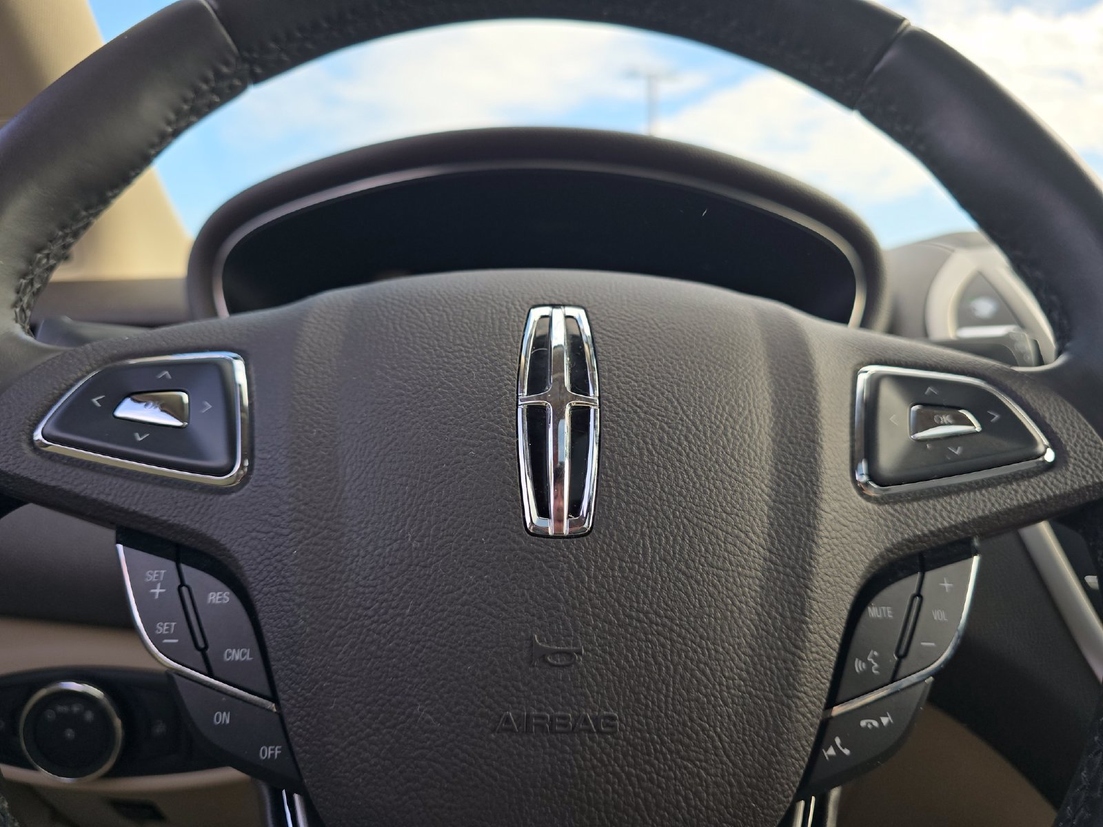 Used 2017 Lincoln MKC Reserve w/ Lincoln MKC Climate Package AWD/4WD image 31
