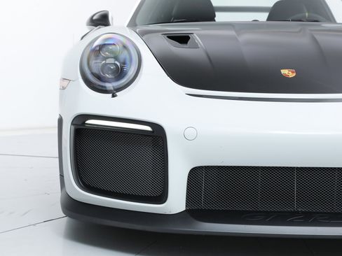 Used 2018 Porsche 911 GT2 RS image 15