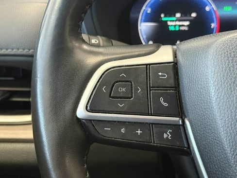 Used 2024 Toyota Grand Highlander AWD image 12