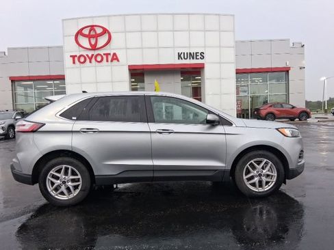 Used 2024 Ford Edge SEL AWD/4WD image 12