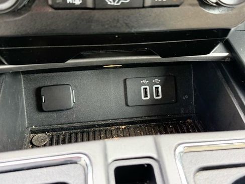 Used 2016 Ford F150 XLT w/ Equipment Group 302A Luxury image 26