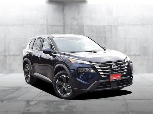 Certified 2025 Nissan Rogue SV image 2