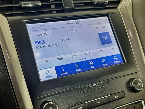 Used 2020 Ford Fusion SE FWD image 21
