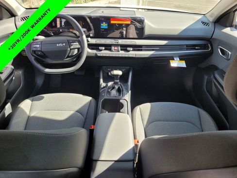 New 2025 Kia K4 LXS image 7