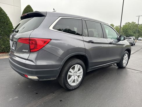 Used 2018 Honda Pilot LX image 11