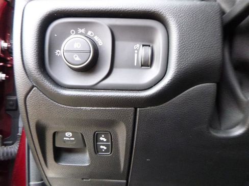 Used 2021 RAM 1500 Big Horn image 19