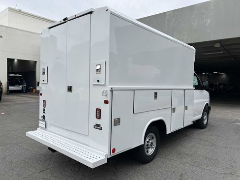 New 2025 GMC Savana 3500 w/ Power Convenience Package image 11