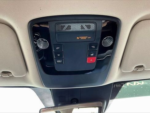 Certified 2023 Kia Carnival SX FWD image 20