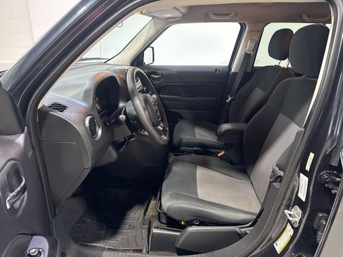 Used 2014 Jeep Patriot Sport w/ Power Value Group FWD image 13