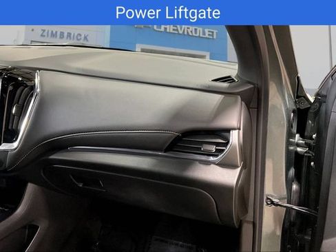 Certified 2023 Chevrolet Traverse LT w/ LT Premium Package AWD/4WD image 26