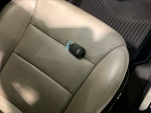 Used 2019 Cadillac XT4 Premium Luxury FWD image 35